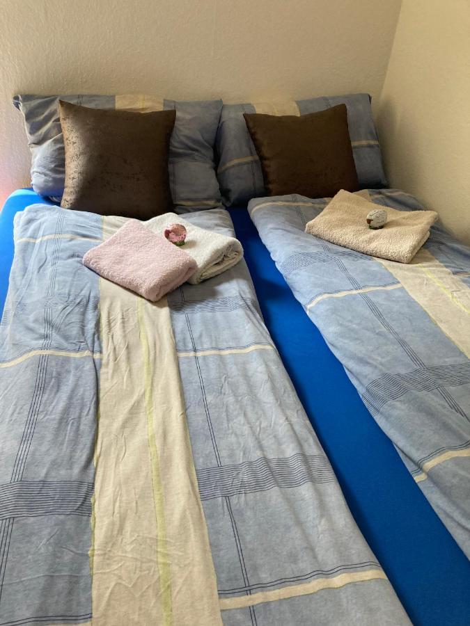Toll Apartment Mit Privatem Eingang Free Parking Slbst Check-In Netflix 30 Zone Ruhig Duisburg Exterior foto